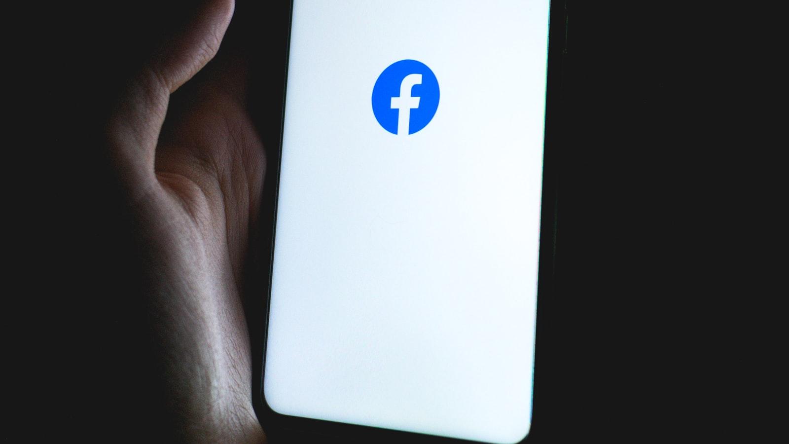 Descarga videos de ⁢Facebook en formato MP4 de manera sencilla⁢ y rápida